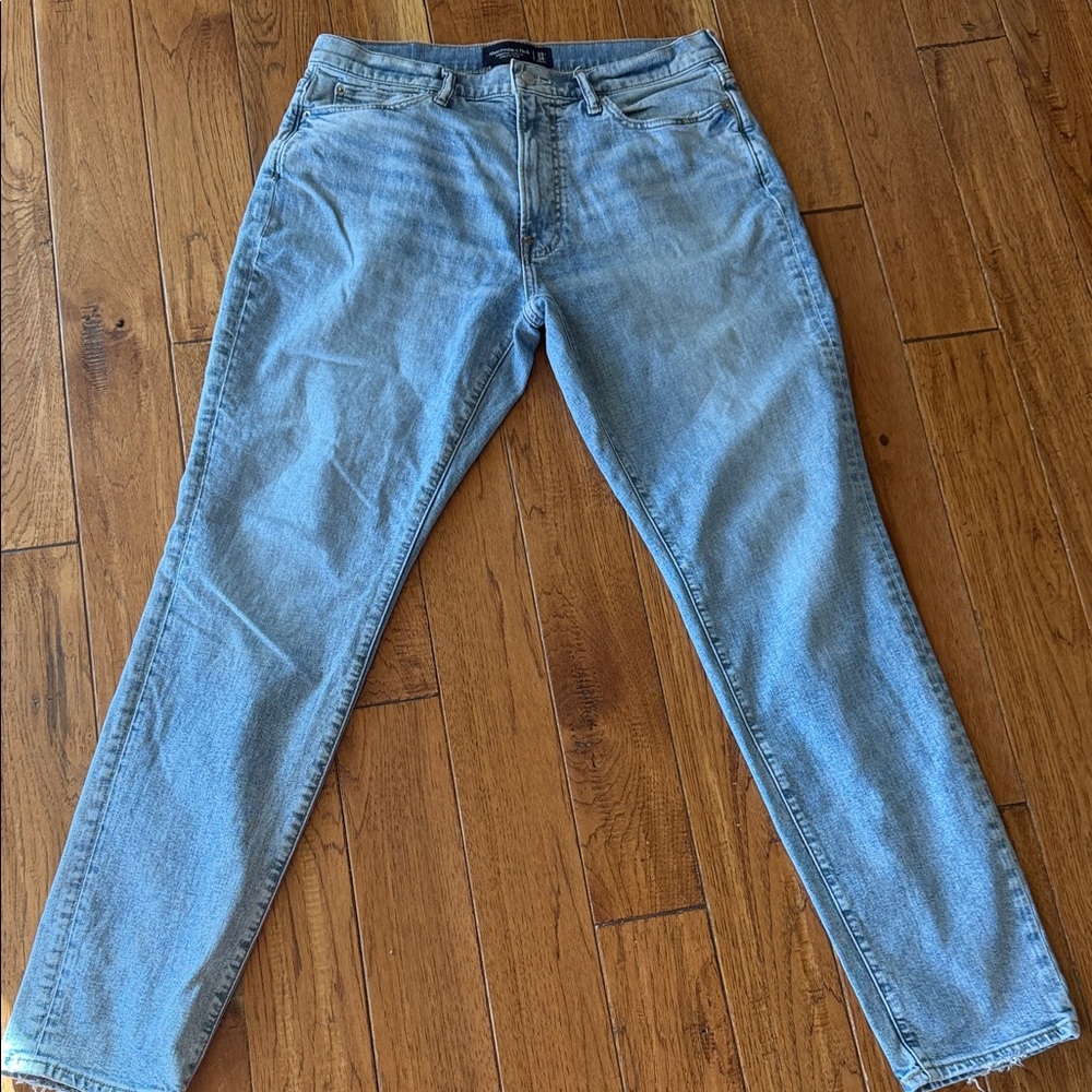 Abercrombie & Fitch Classic Blue Jeans